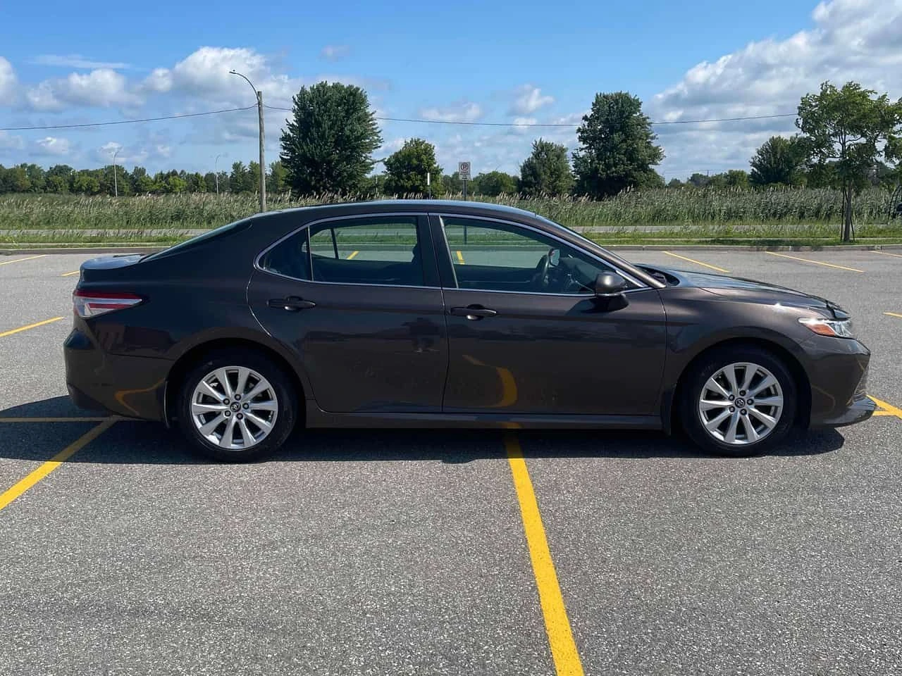 Toyota Camry * LE Auto * CARFAX * ОПЦИЯ ЗА ФИНАНСИРАНЕ, снимка 3 - Автомобили и джипове - 55631824