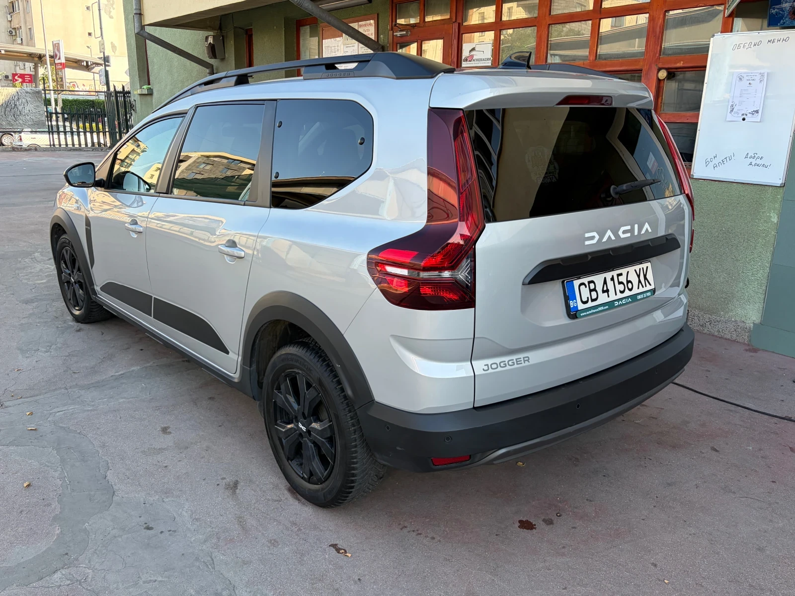 Dacia Jogger, снимка 3 - Автомобили и джипове - 55785326