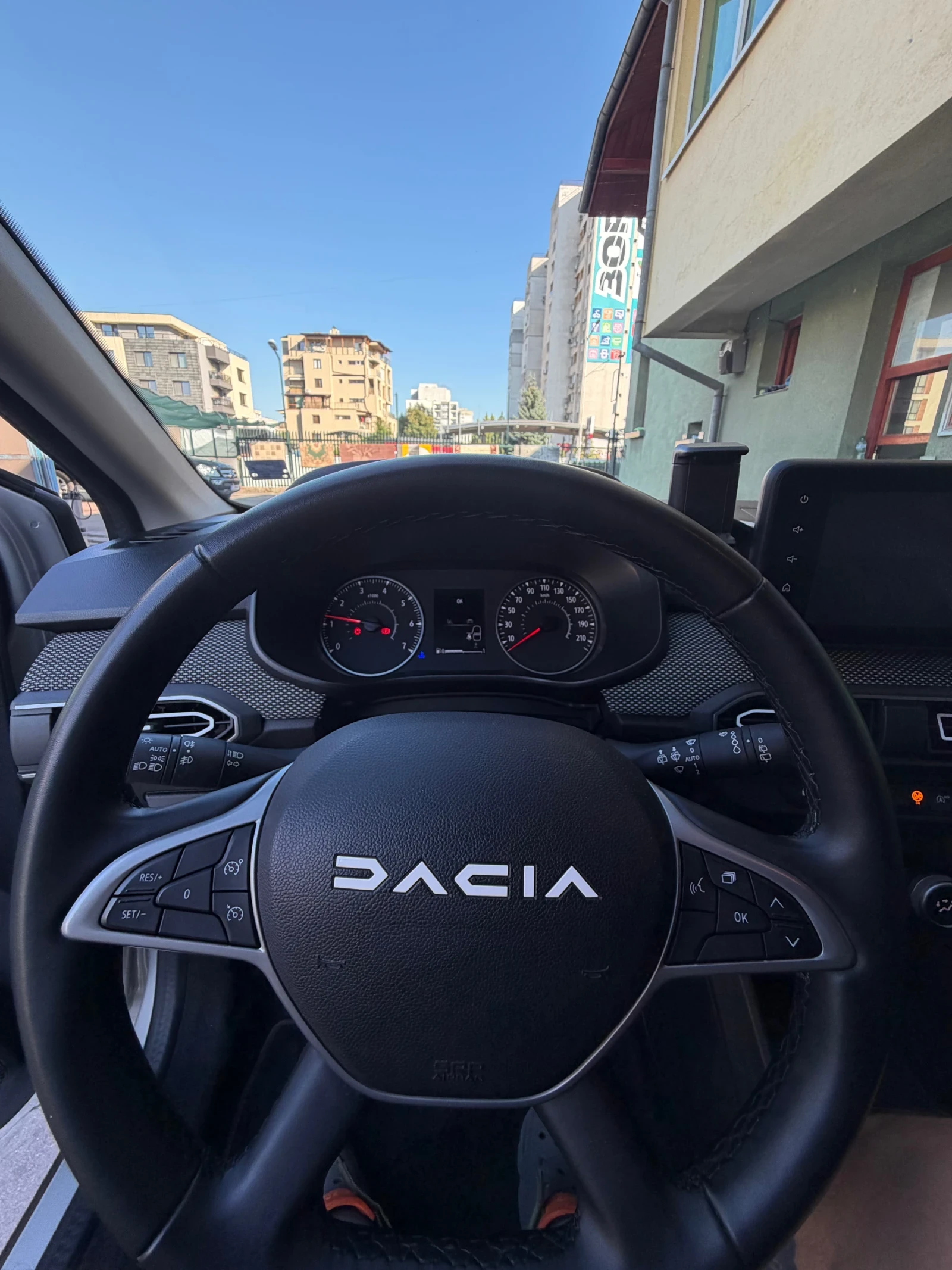 Dacia Jogger, снимка 8 - Автомобили и джипове - 55785326