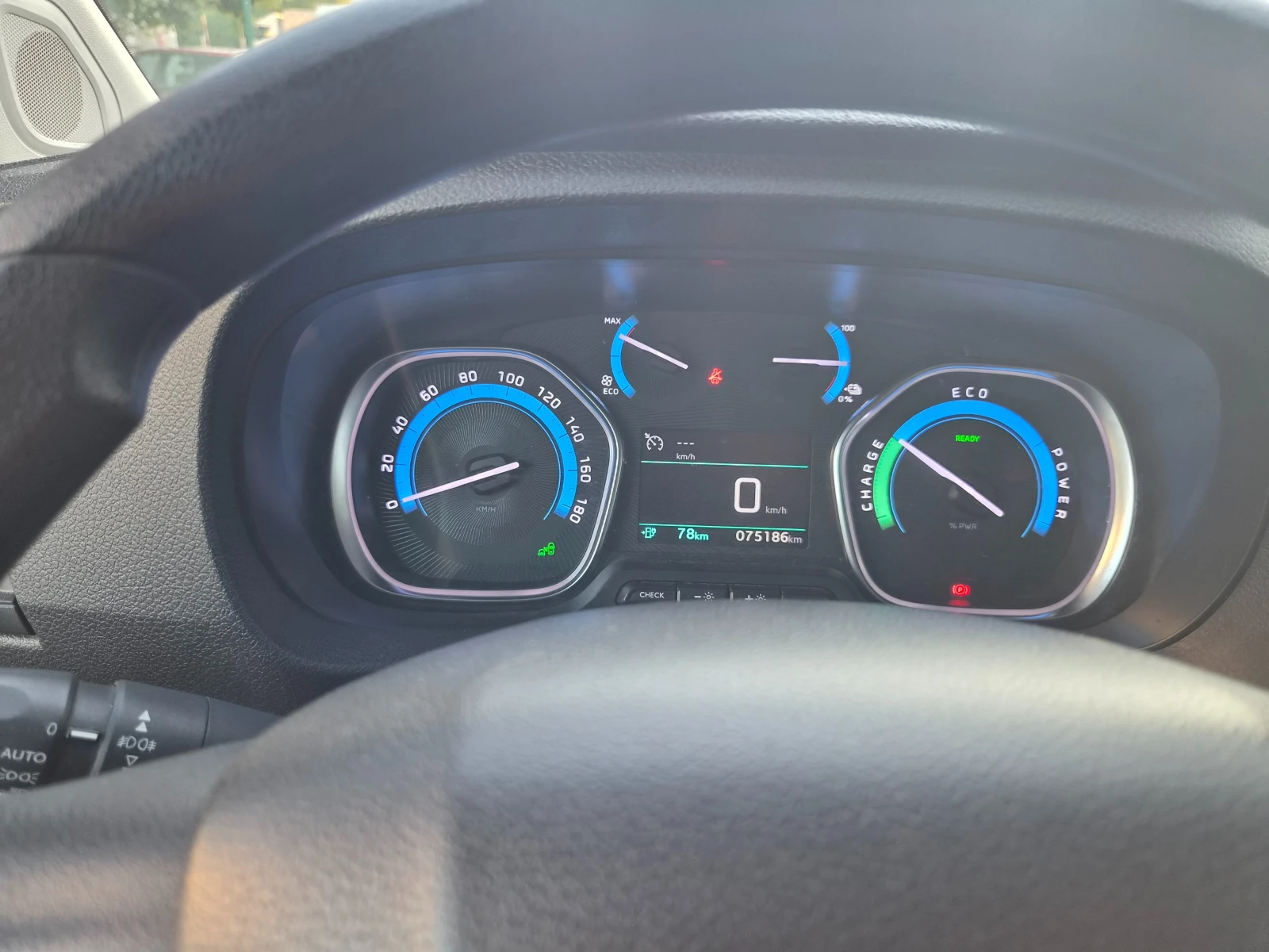 Peugeot Expert Electric drive Premium L2, снимка 10 - Автомобили и джипове - 56138356