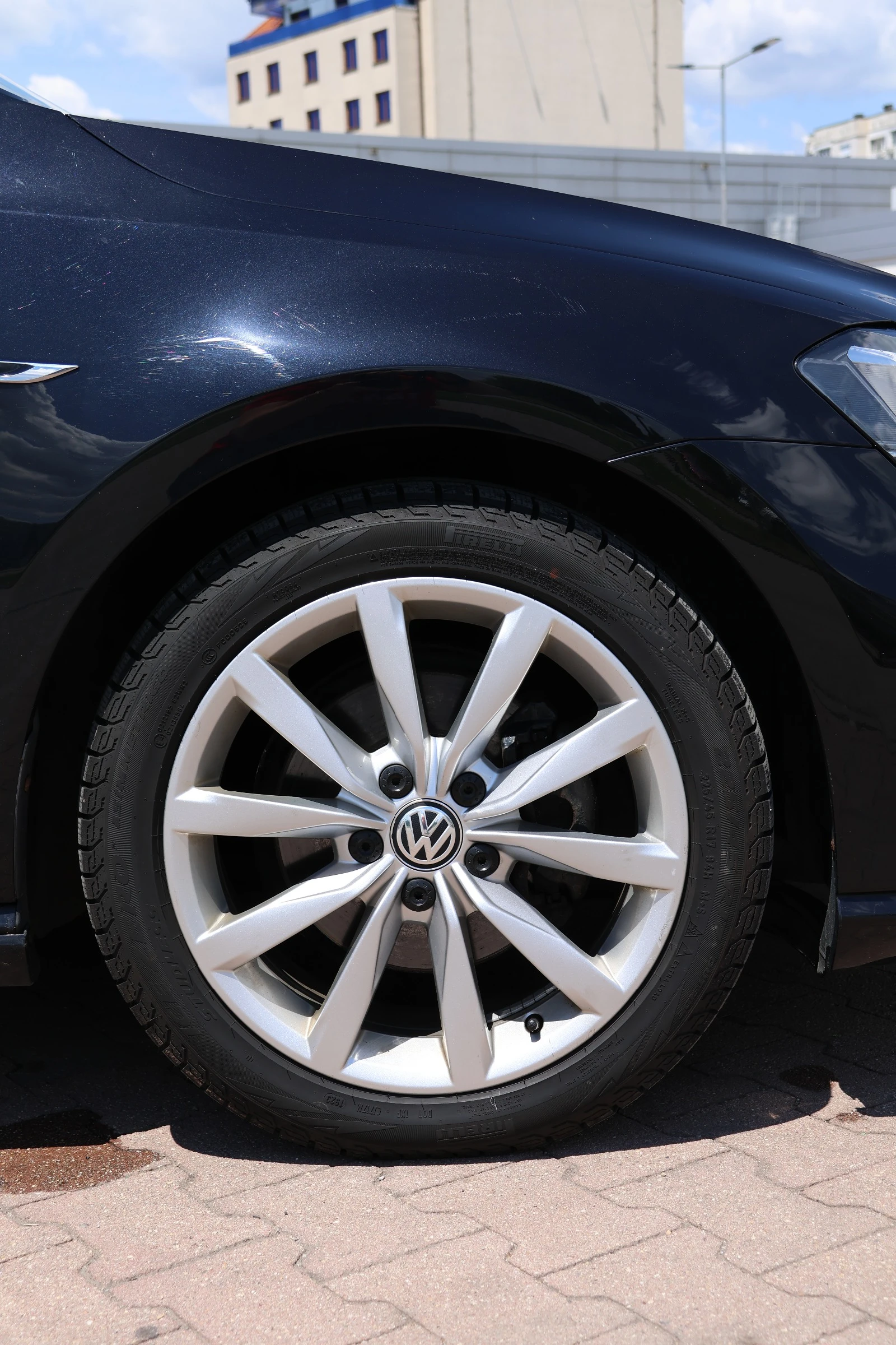 VW Golf Variant 2.0 TDI 4MOTION R-Line | 150 к.с. , снимка 4 - Автомобили и джипове - 56364423