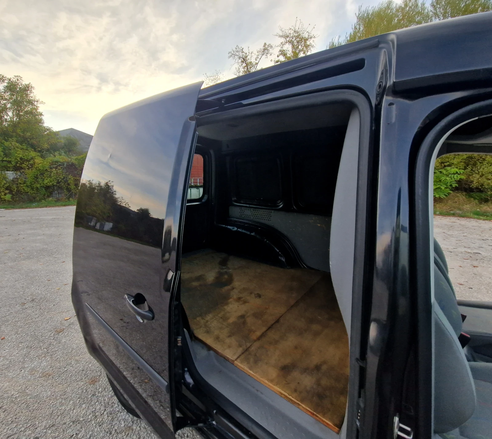VW Caddy 1.9 TDI 105KH TOP, снимка 16 - Автомобили и джипове - 56570634