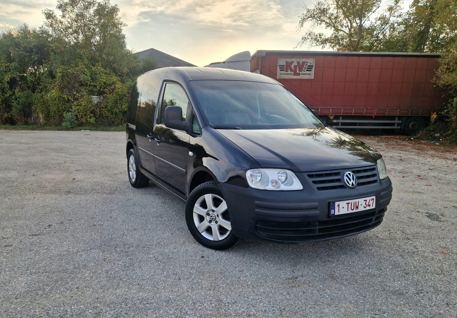 VW Caddy 1.9 TDI 105KH TOP, снимка 3 - Автомобили и джипове - 56570634