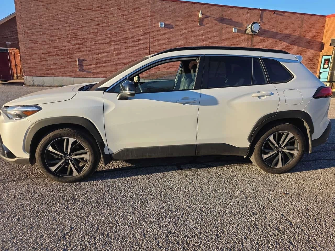 Toyota Corolla Cross XSE AWD | CARFAX | ��� ��������� | Mobile.bg � ����������� 3