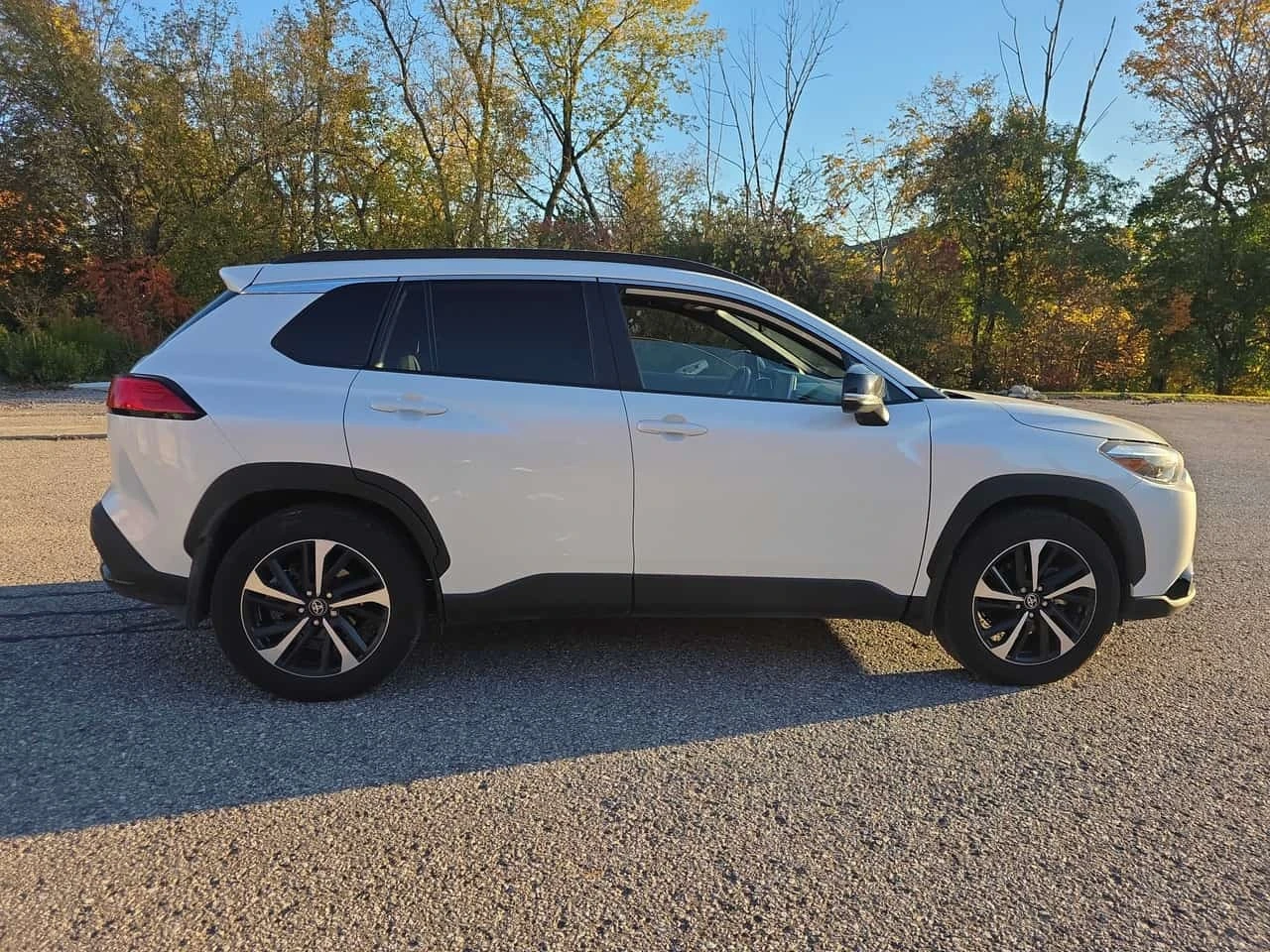 Toyota Corolla Cross XSE AWD | CARFAX | ��� ��������� | Mobile.bg � ����������� 4