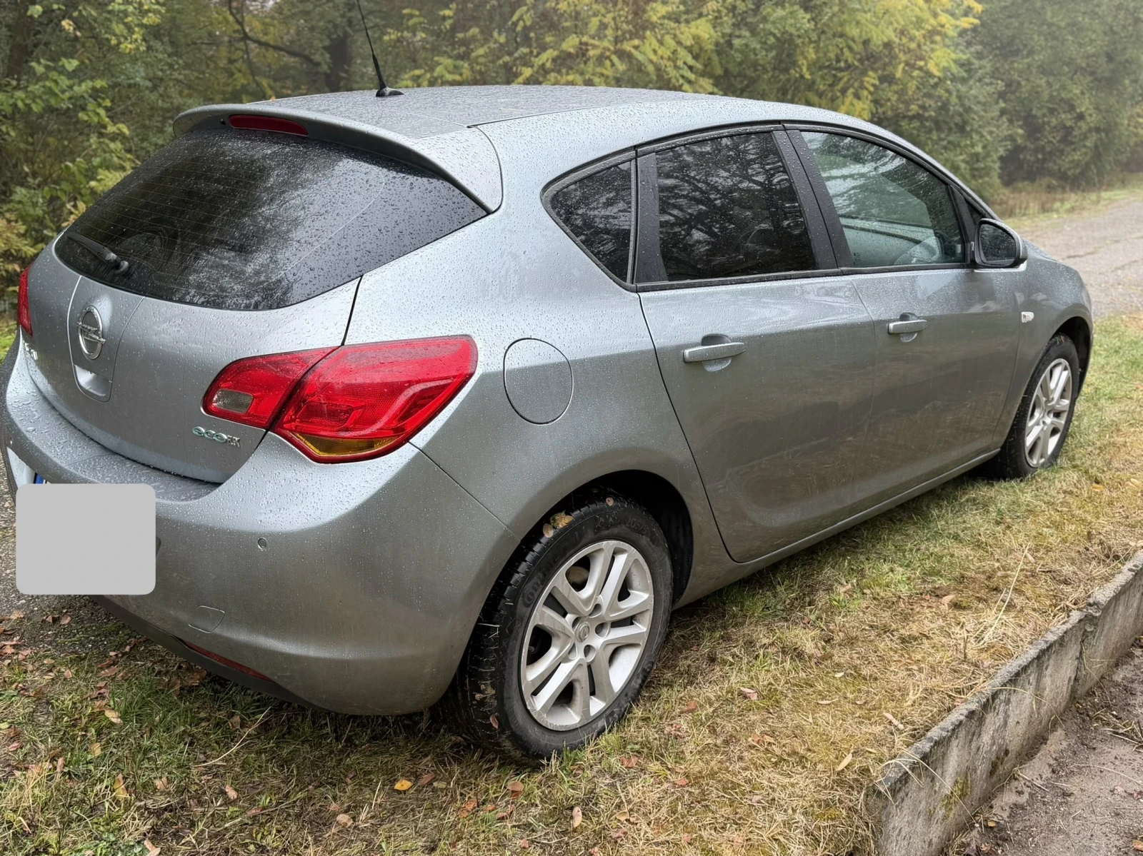 Opel Astra 1.4 Бензин 93 000 км, снимка 3 - Автомобили и джипове - 56747313