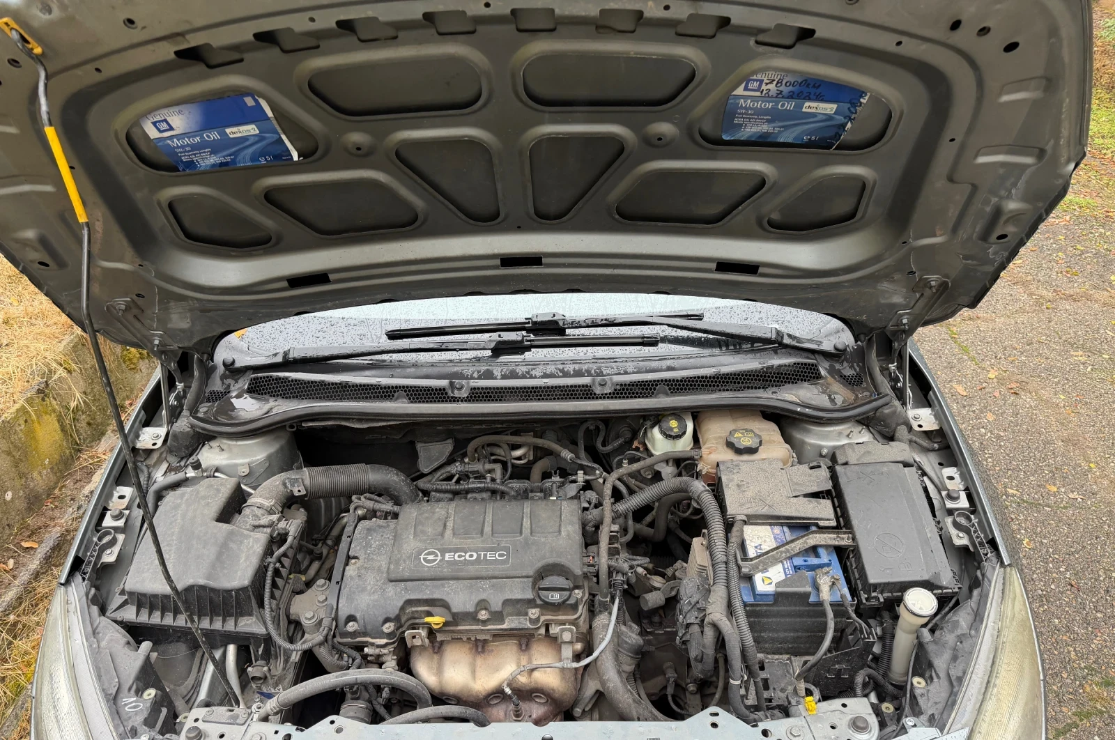 Opel Astra 1.4 Бензин 93 000 км, снимка 8 - Автомобили и джипове - 56747313
