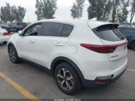 Kia Sportage 2.4L I-4 DI, DOHC, VVT, 181HP Front Wheel Drive | Auto.bg — изображение 3