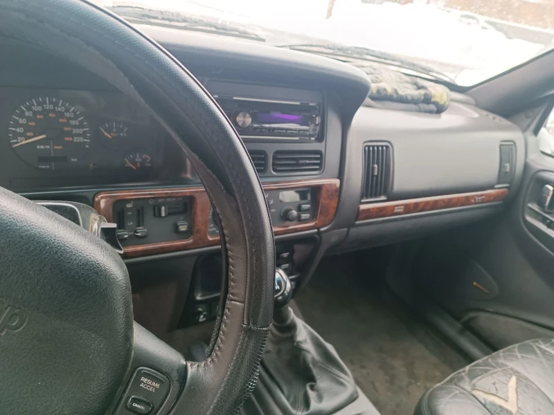 Jeep Grand cherokee, снимка 5 - Автомобили и джипове - 48743358