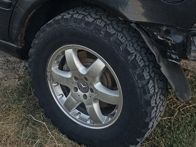 Mercedes-Benz ML 270, снимка 8 - Автомобили и джипове - 52409211