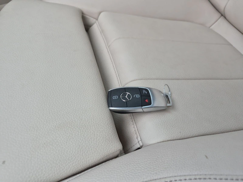 Mercedes-Benz GLB * 250 * CARFAX * БЕЗ ПЪРВОНАЧАЛНА ВНОСКА, снимка 10 - Автомобили и джипове - 53539237