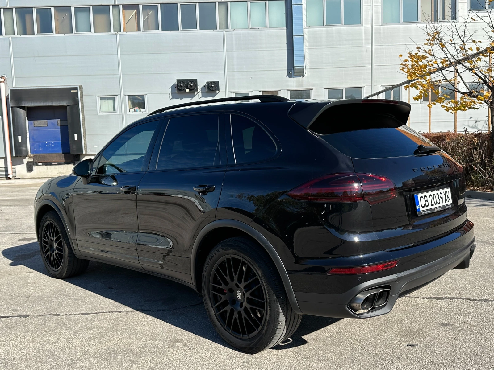 Porsche Cayenne Turbo - изображение 3