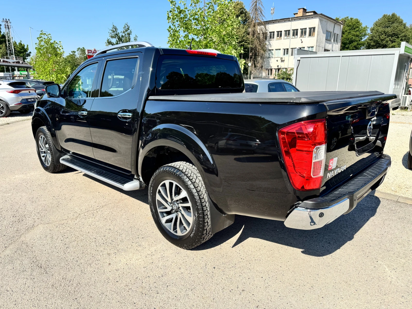 Nissan Navara 2.3D 190k. TEKNA FULL 360 NAVI  - изображение 6