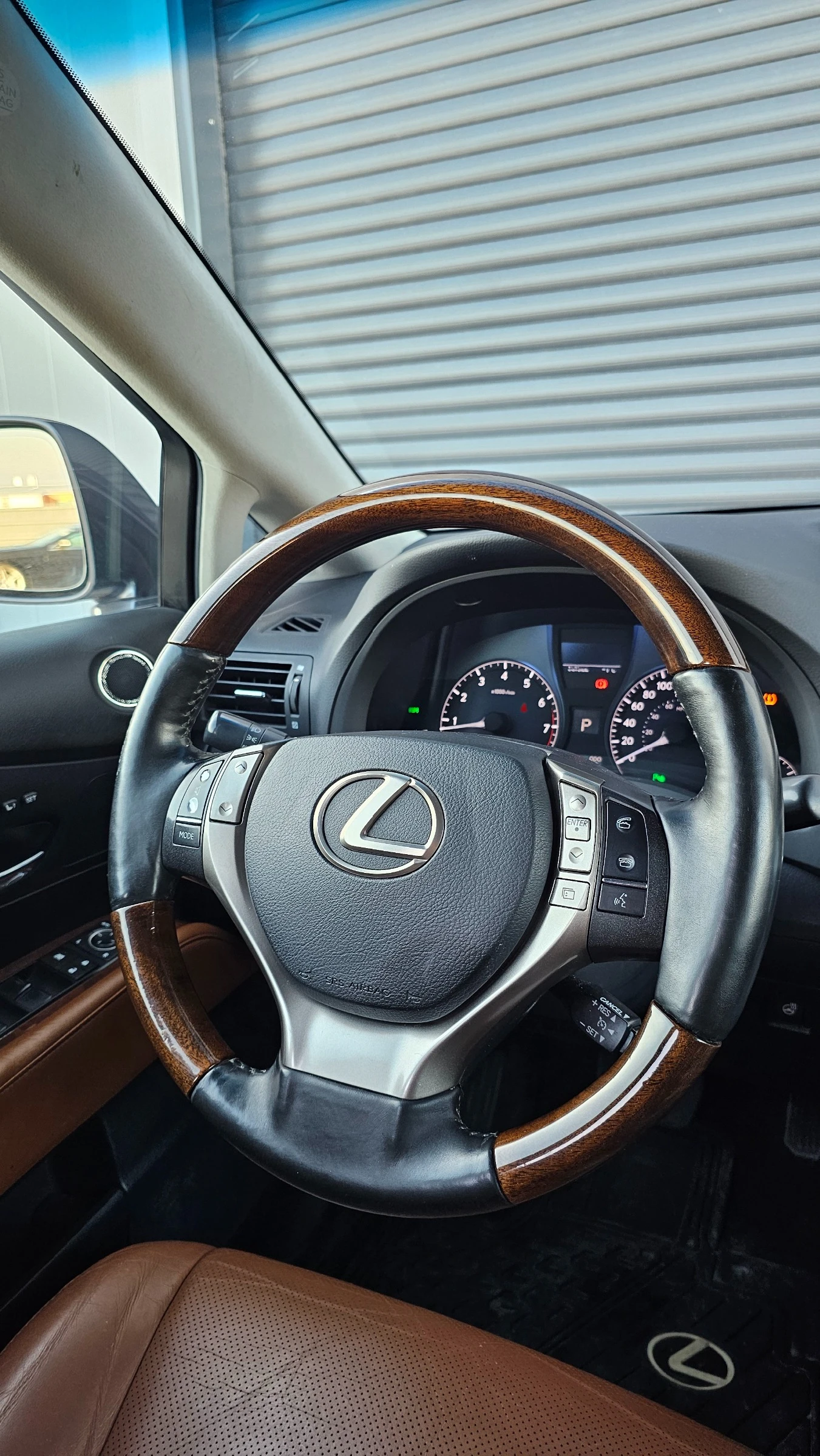 Lexus RX 350 F-Sport, Мъртва точка, Камера - изображение 10