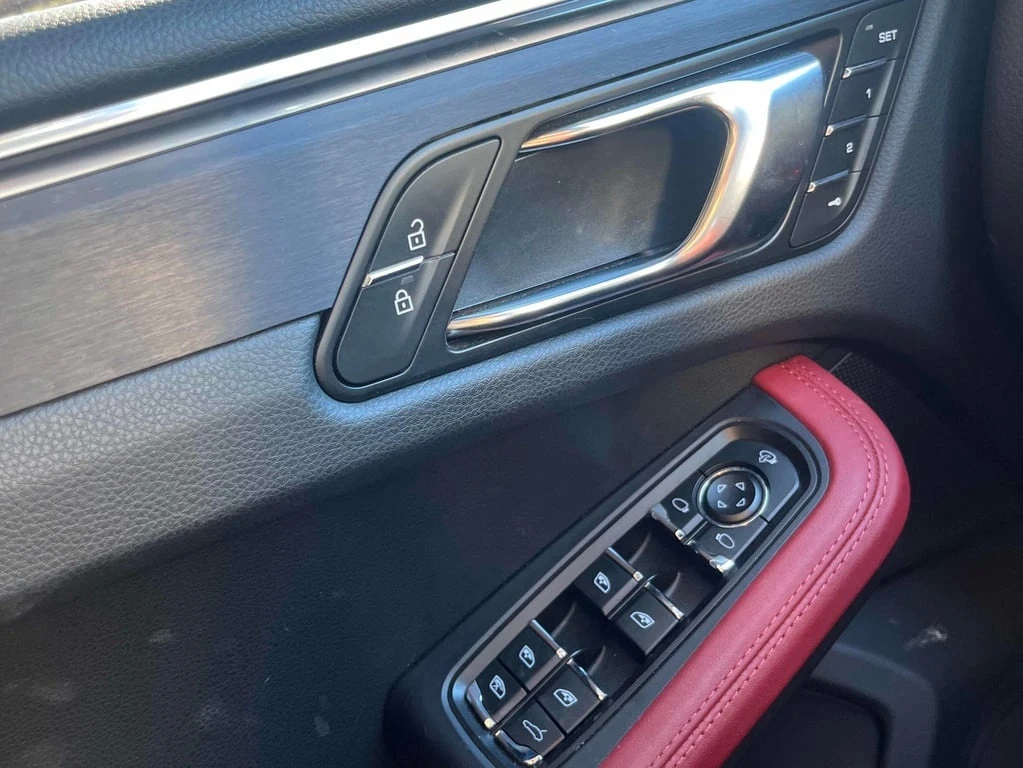 Porsche Macan GTS| CARFAX| SPORT CHRONO| BOSE| 360| 14-WAY|  | Mobile.bg � ����������� 10