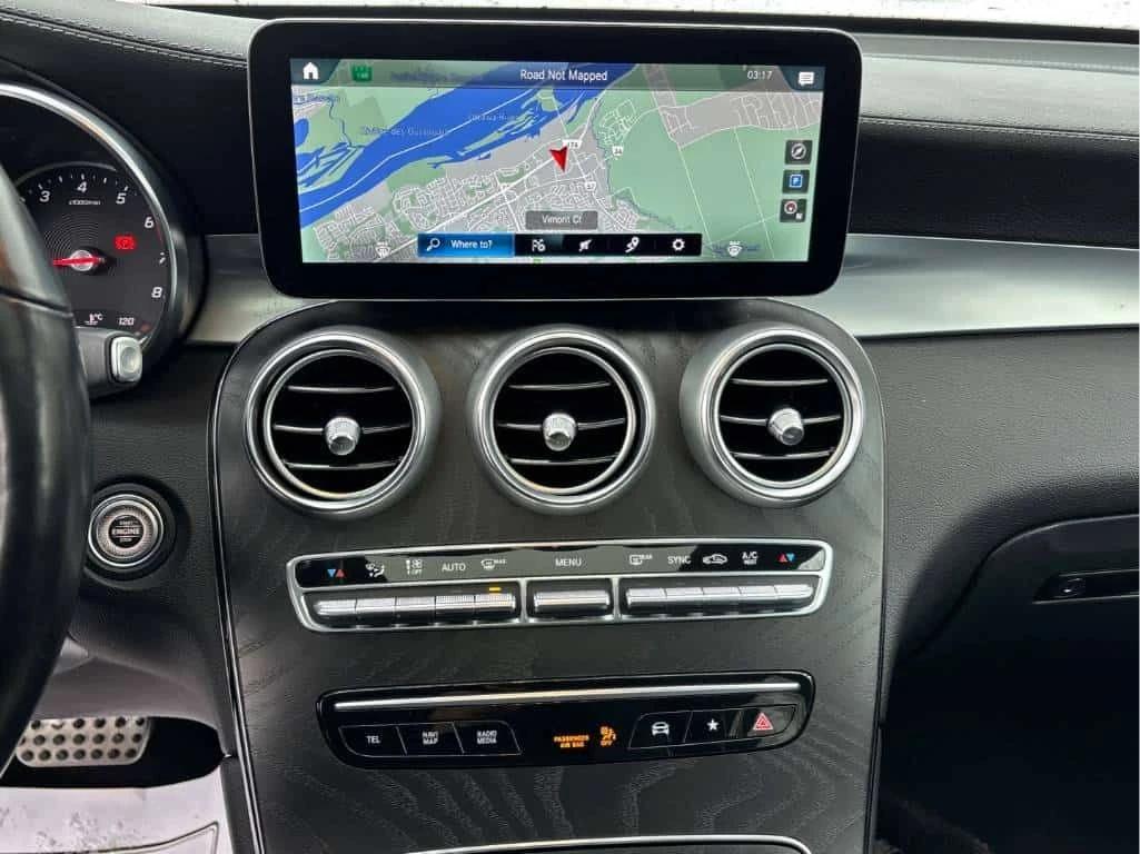 Mercedes-Benz GLC 300 ШИБИДАХ/360 КАМЕРИ/ДВА КЛЮЧА, снимка 11 - Автомобили и джипове - 54062414