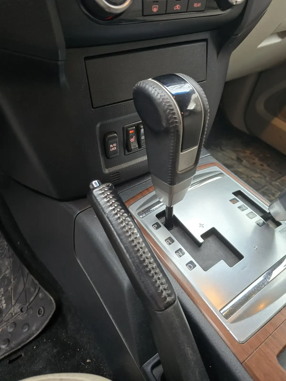 Mitsubishi Pajero 3.2D, снимка 9 - Автомобили и джипове - 54122659