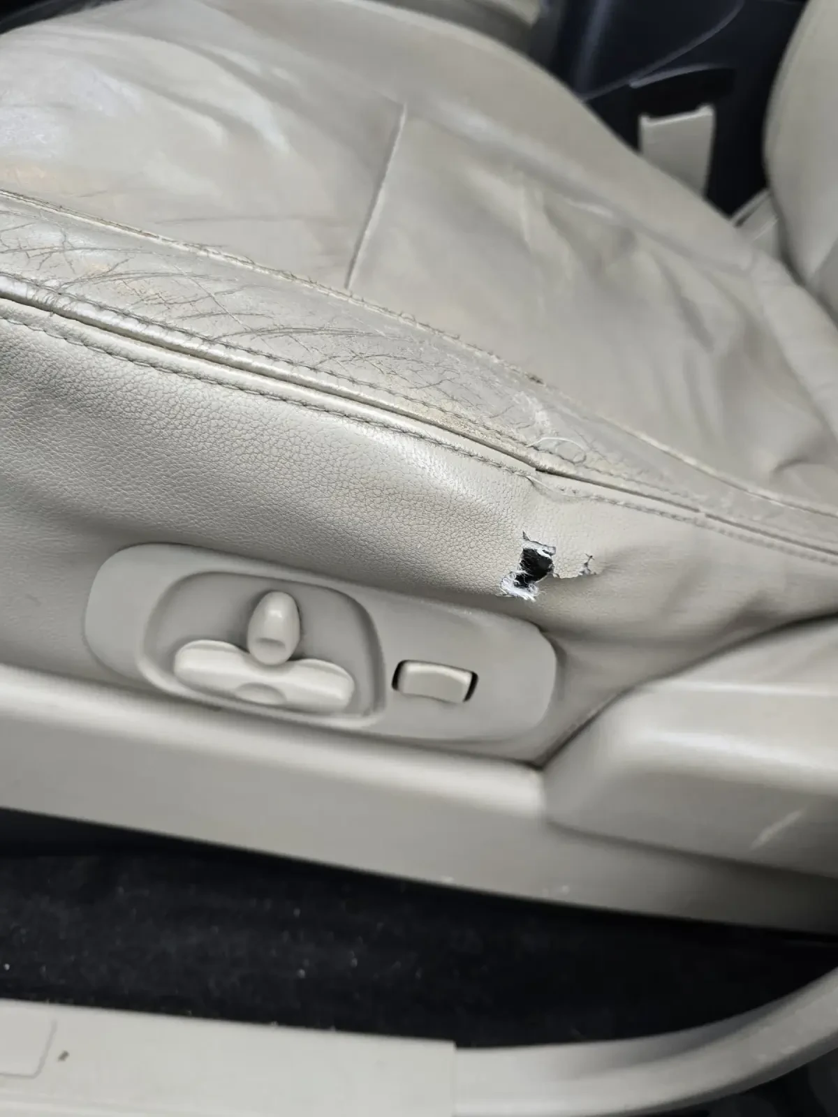 Mitsubishi Pajero 3.2D, снимка 12 - Автомобили и джипове - 54122659