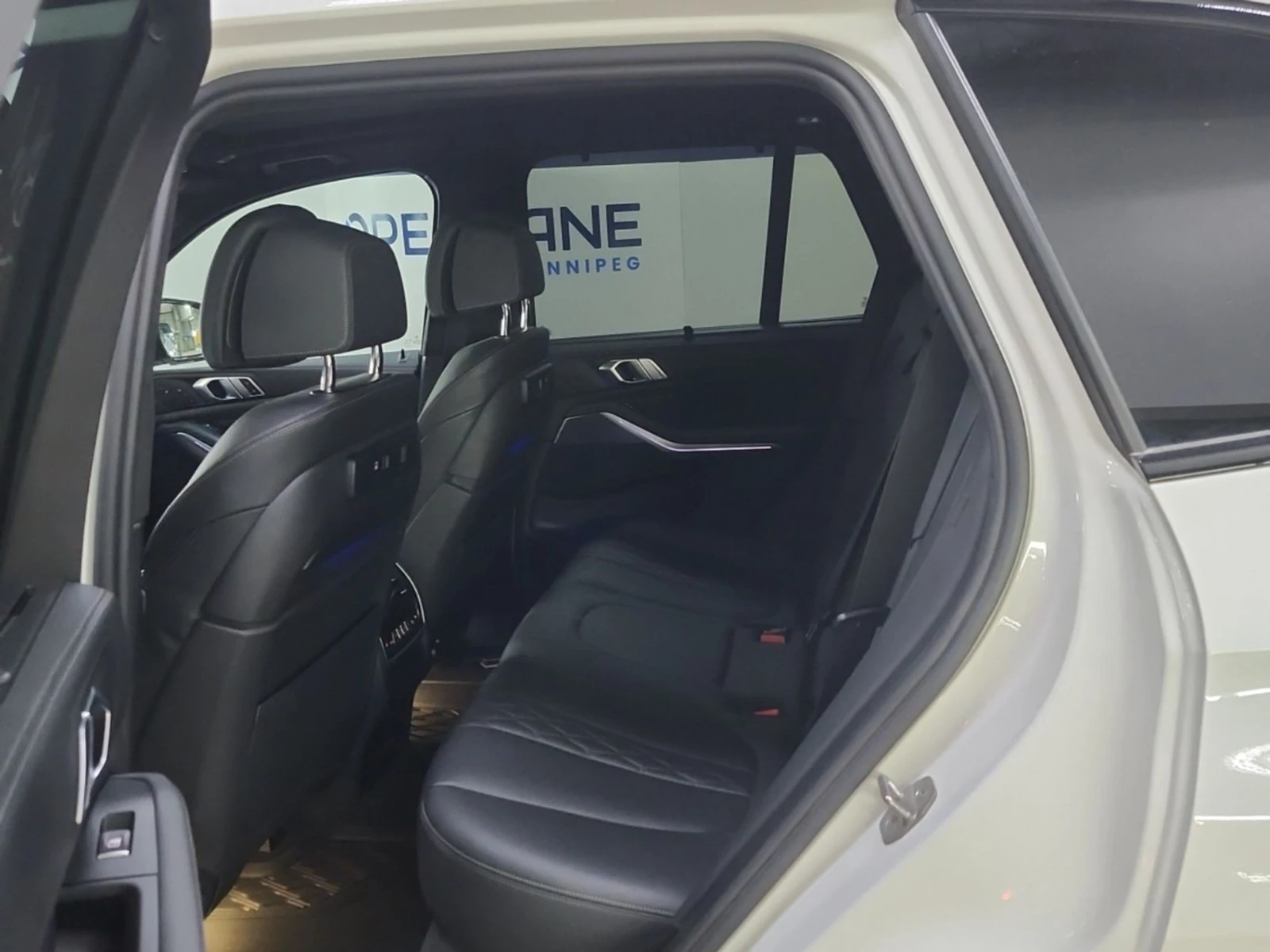 BMW X5 SWAROVSKI/360 VIEW/DRIVER ASSISTS/KEYLESS, снимка 13 - Автомобили и джипове - 54361077