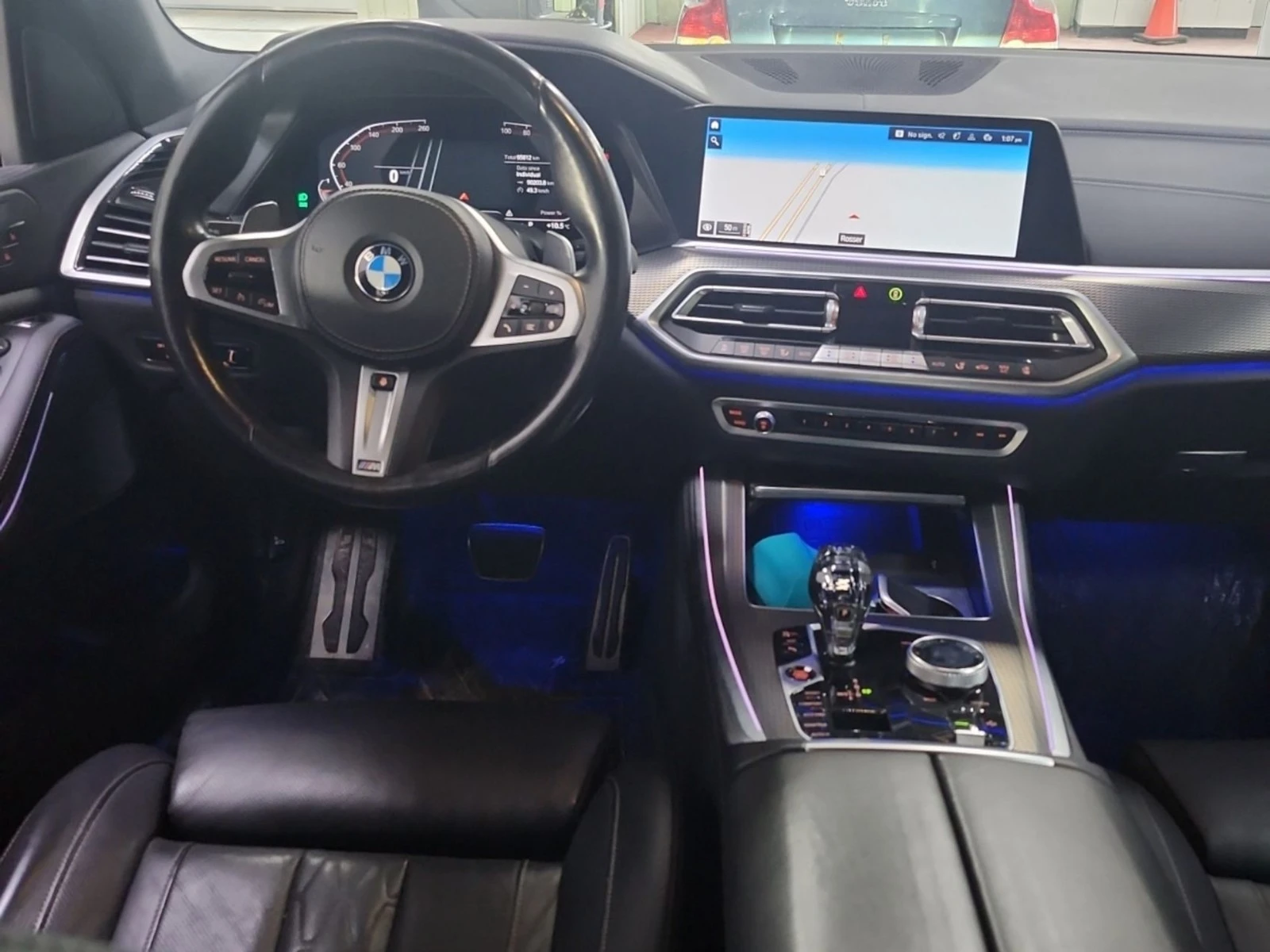 BMW X5 SWAROVSKI/360 VIEW/DRIVER ASSISTS/KEYLESS, снимка 7 - Автомобили и джипове - 54361077