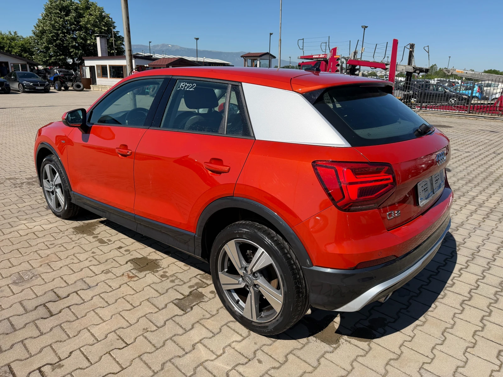 Audi Q2 1.6TDI S-LINE AVTOMAT/NAVI EURO 6, снимка 8 - Автомобили и джипове - 54913497