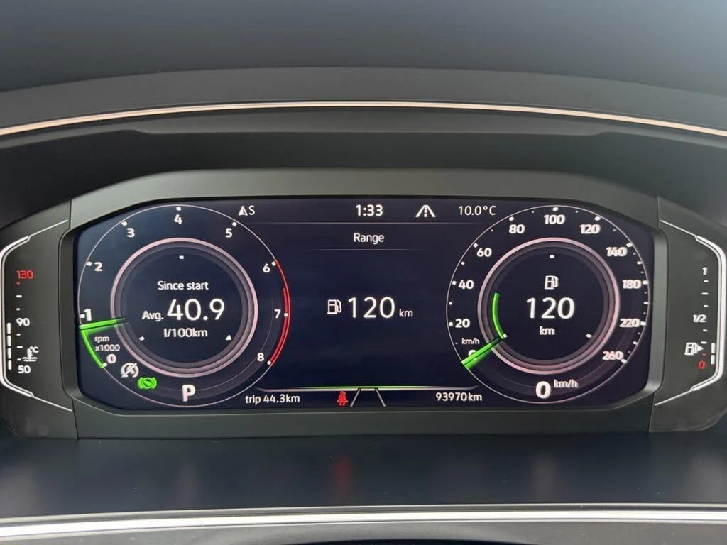 VW Tiguan R-Line * Comfortline * АвтоКредит * (ЦЕНА ДО БГ), снимка 14 - Автомобили и джипове - 55495686