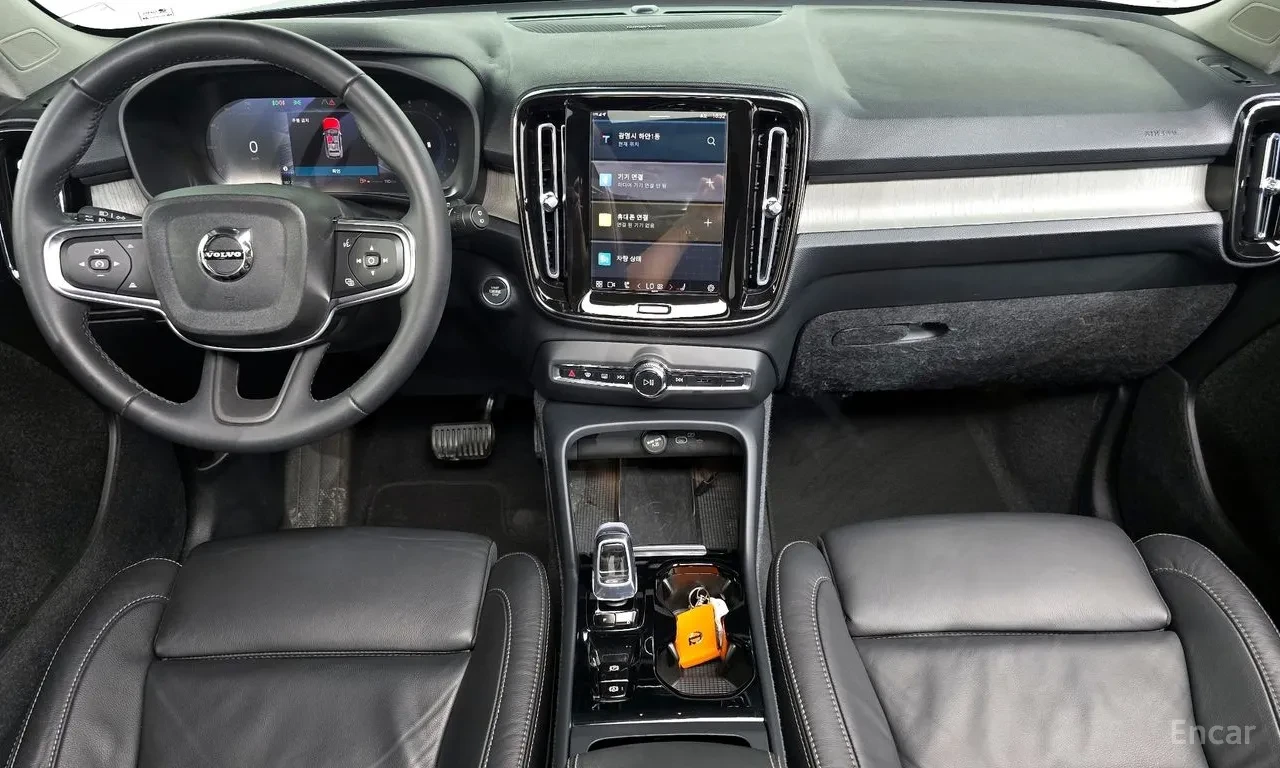 Volvo XC40 B4* ULTIMATE BRIGHT* AWD* PANO* 360, снимка 6 - Автомобили и джипове - 55726616