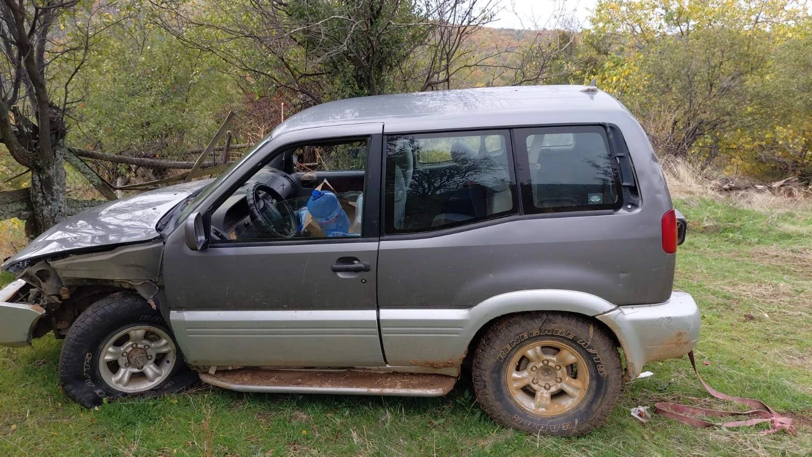Nissan Terrano, снимка 2 - Автомобили и джипове - 56659751