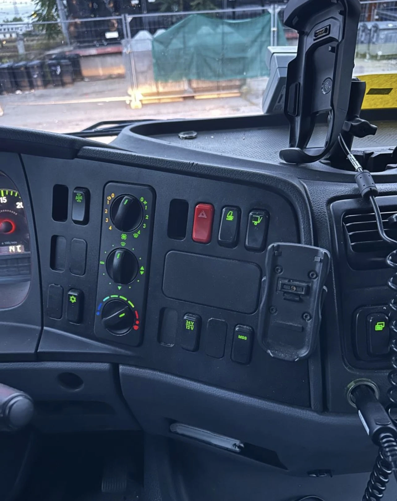 Mercedes-Benz Atego 1224 ОЧАКВАН ВНОС EURO5 , 7, 30м , КЛИМА , ПАДАЩ Б - изображение 5