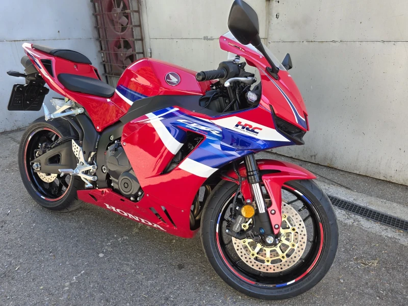 Honda Cbr 600RR 2025 Чисто Нов!, снимка 10 - Мотоциклети и мототехника - 51383660