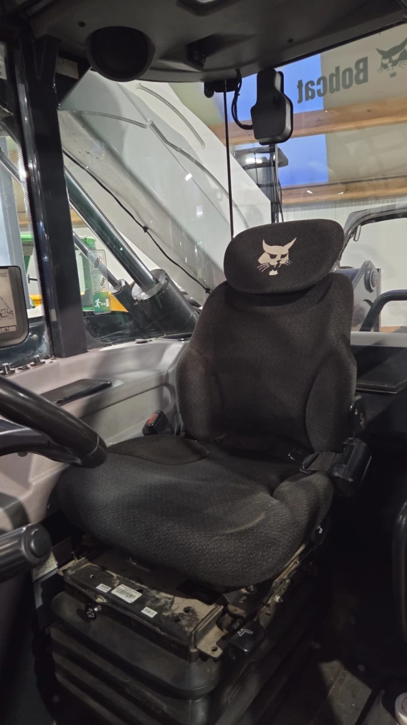 Телескопичен товарач Bobcat TL 38.40 HF AGRI ЛИЗИНГ, снимка 6 - Селскостопанска техника - 53418393