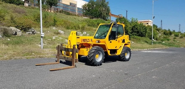 Телескопичен товарач Merlo P 60.10   4x4x4, снимка 2 - Селскостопанска техника - 49099084