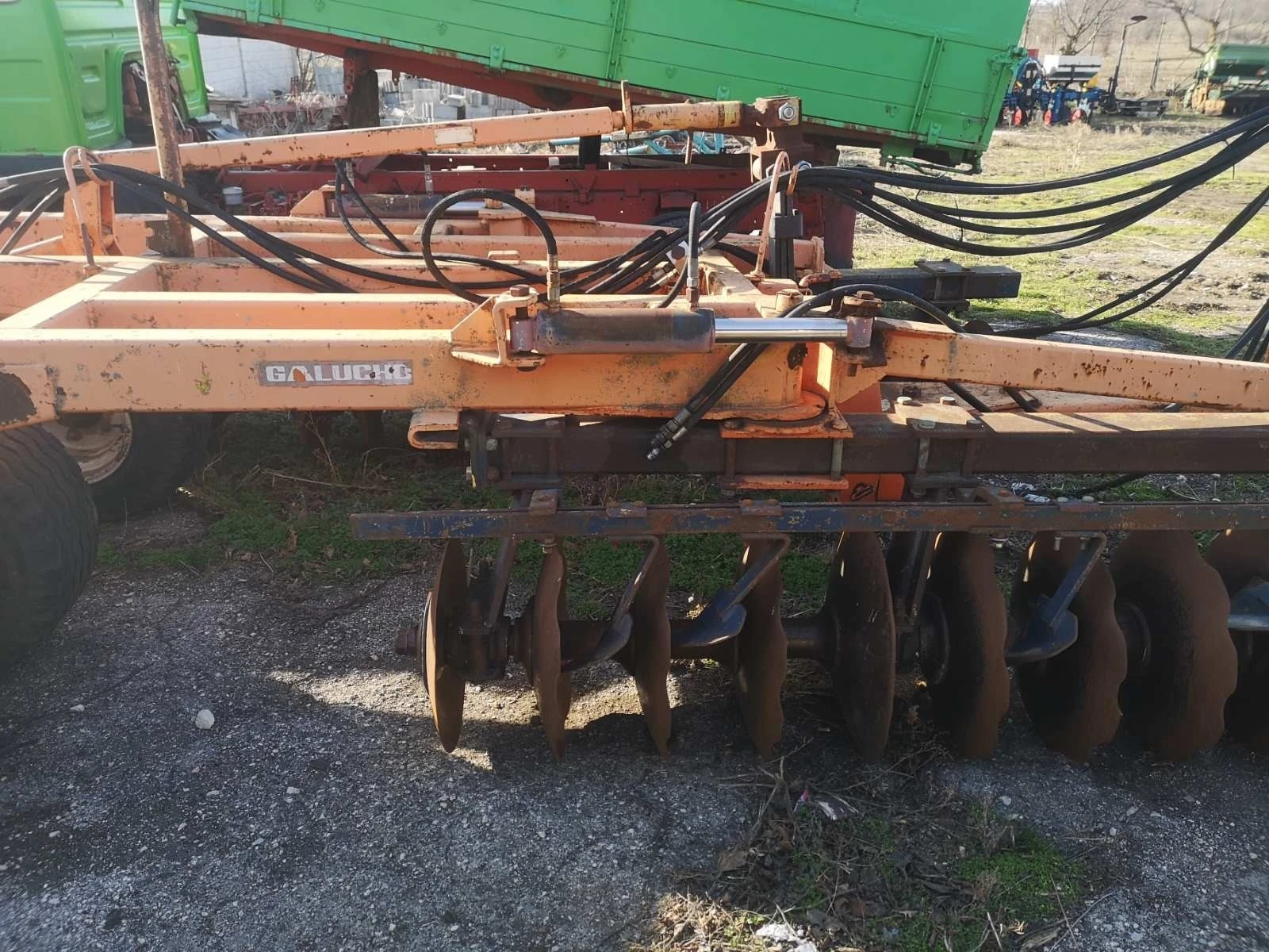  Challenger | Mobile.bg   15