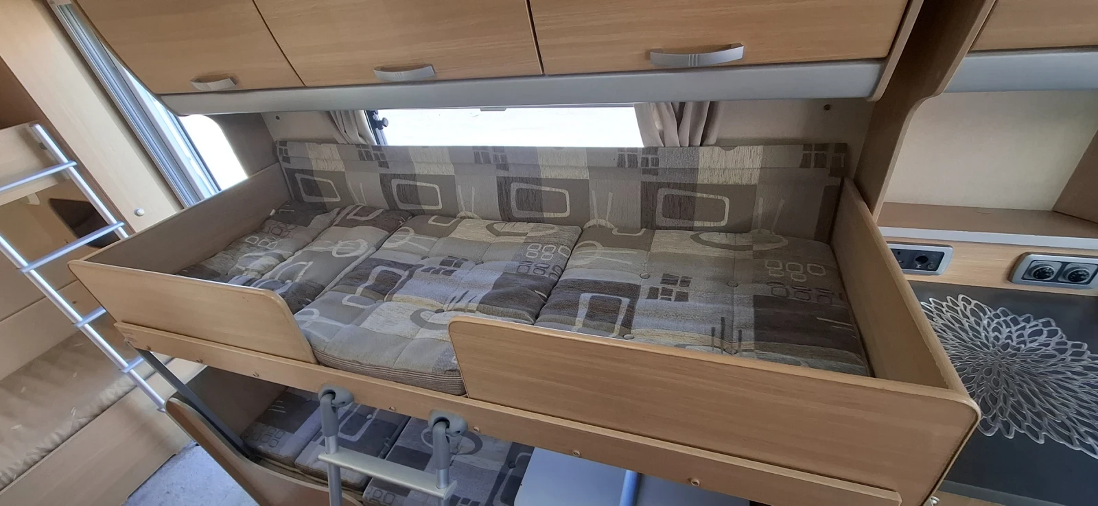 Каравана Sprite Major, снимка 12 - Каравани и кемпери - 53734411