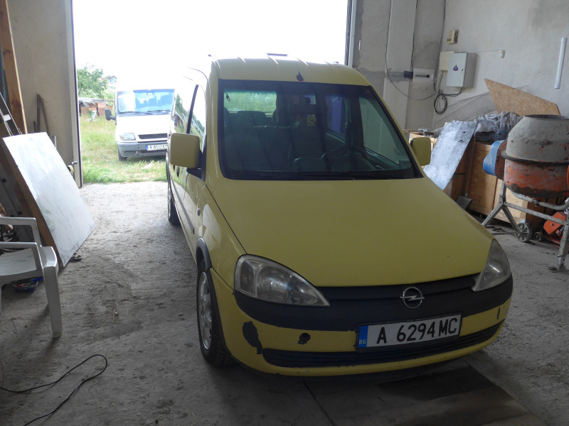 Opel Combo, снимка 1 - Автомобили и джипове - 46226303