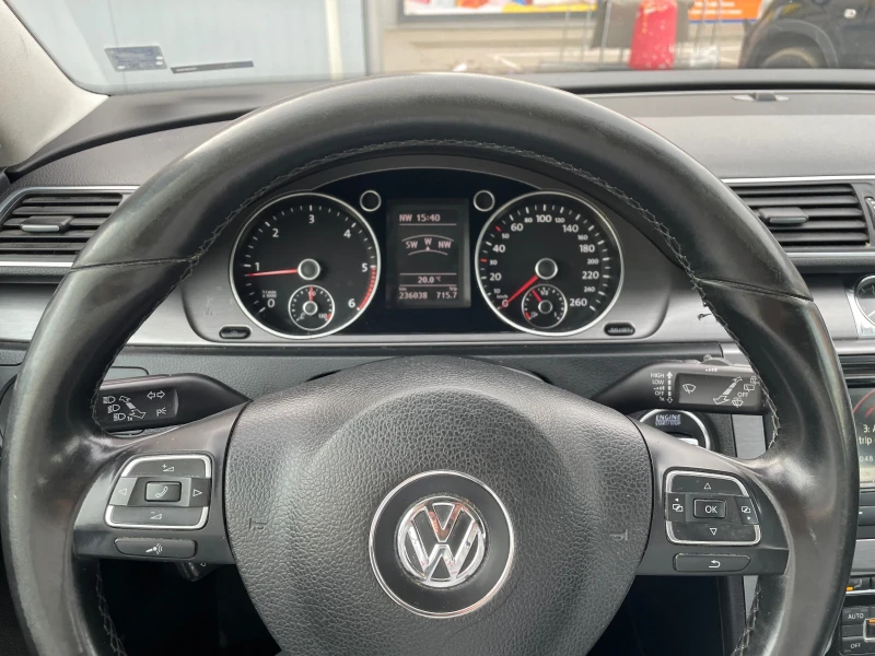 VW Passat 2.0 TDI, снимка 7 - Автомобили и джипове - 49553016