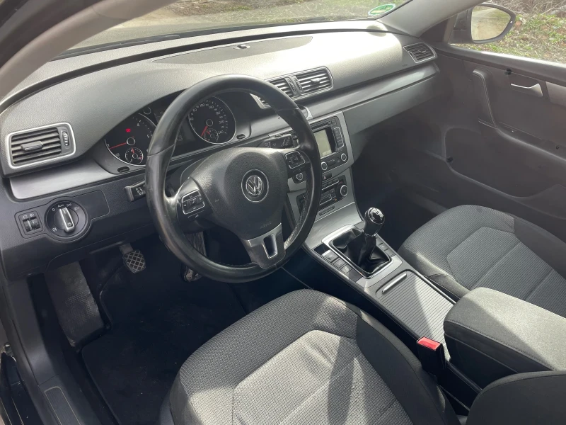 VW Passat 2.0 TDI, снимка 2 - Автомобили и джипове - 49553016