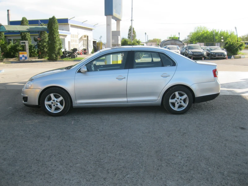 VW Jetta, снимка 5 - Автомобили и джипове - 50023829