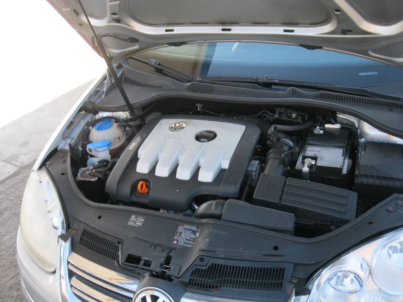 VW Jetta, снимка 9 - Автомобили и джипове - 50023829