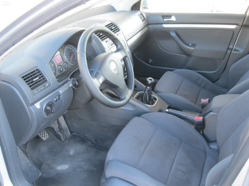 VW Jetta, снимка 11 - Автомобили и джипове - 50023829