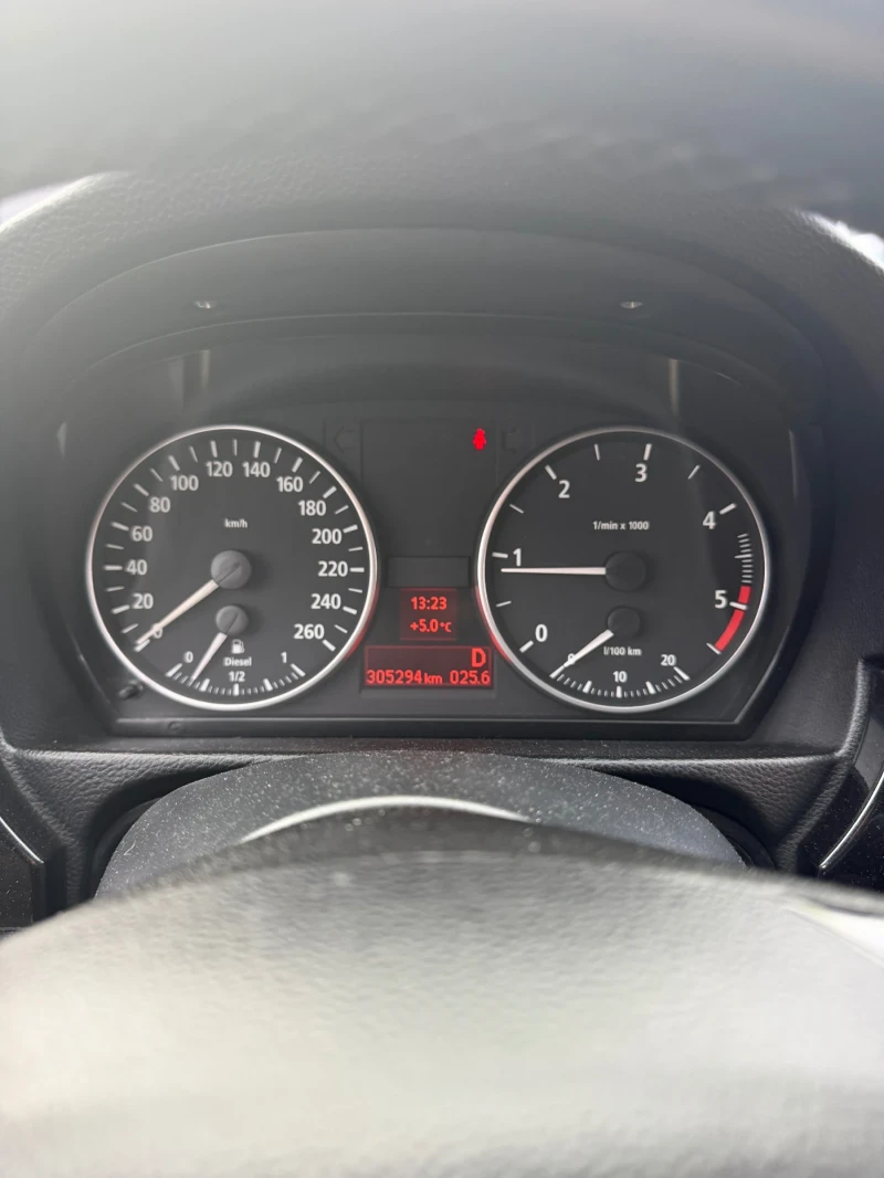 BMW 320 D  163 РЕВИЗИРАН МОТОР НОВИ ГУМИ НАВИ АВТОМАТ, снимка 16 - Автомобили и джипове - 53295880