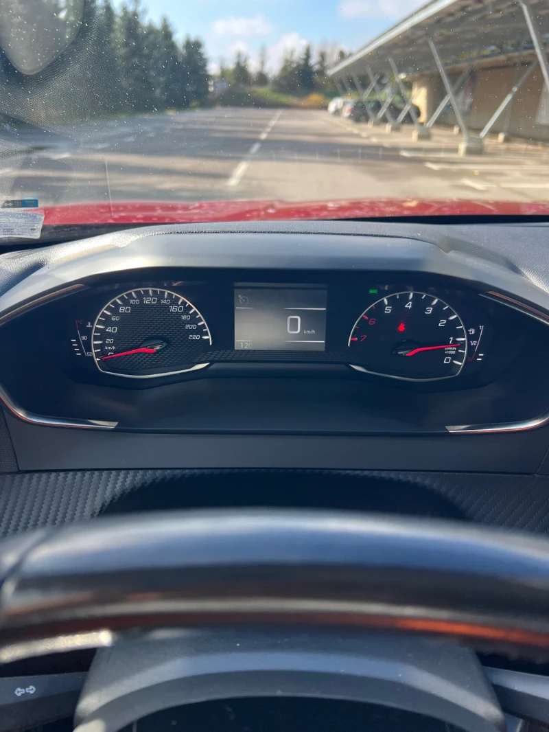 Peugeot 2008 1.2 Allure, снимка 7 - Автомобили и джипове - 53391529