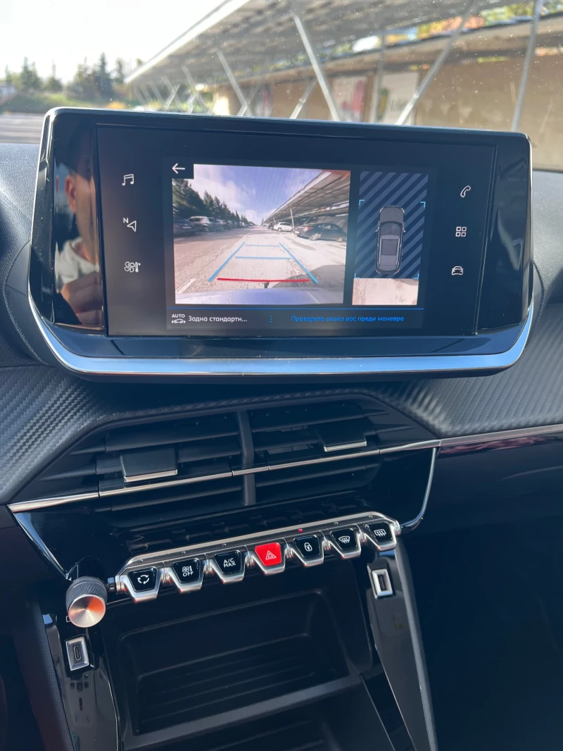 Peugeot 2008 1.2 Allure, снимка 6 - Автомобили и джипове - 53391529