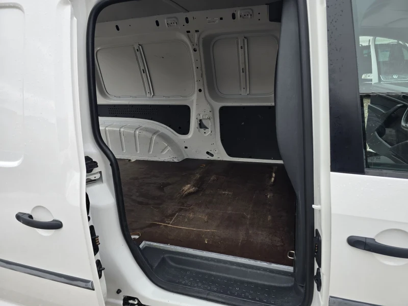 VW Caddy 2.0TDI MAXI EURO6, снимка 13 - Автомобили и джипове - 53391764