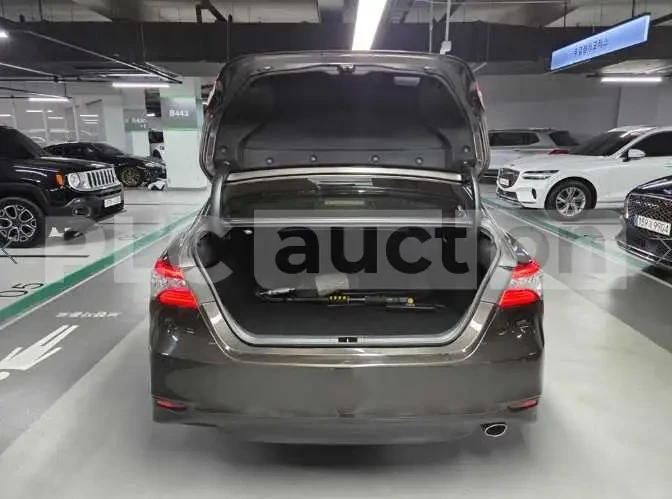 Toyota Camry, снимка 13 - Автомобили и джипове - 54146787