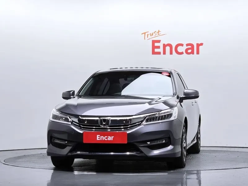 Honda Accord 2.4, снимка 3 - Автомобили и джипове - 55558140