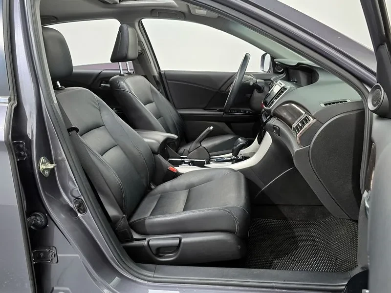 Honda Accord 2.4, снимка 10 - Автомобили и джипове - 55558140