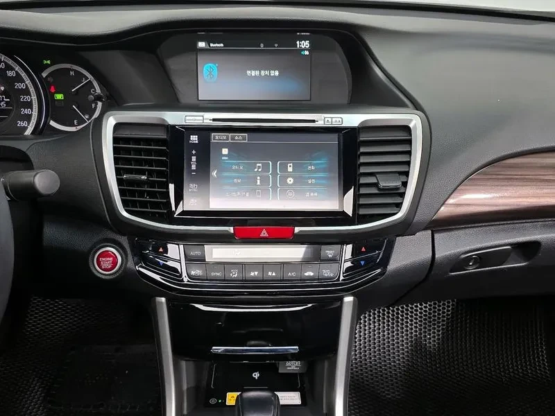 Honda Accord 2.4, снимка 14 - Автомобили и джипове - 55558140