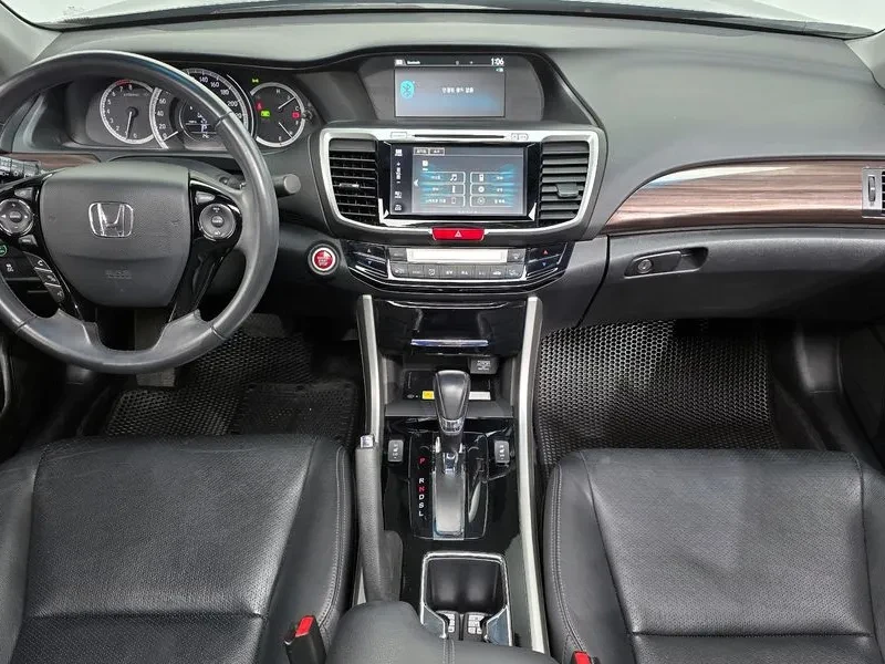 Honda Accord 2.4, снимка 7 - Автомобили и джипове - 55558140