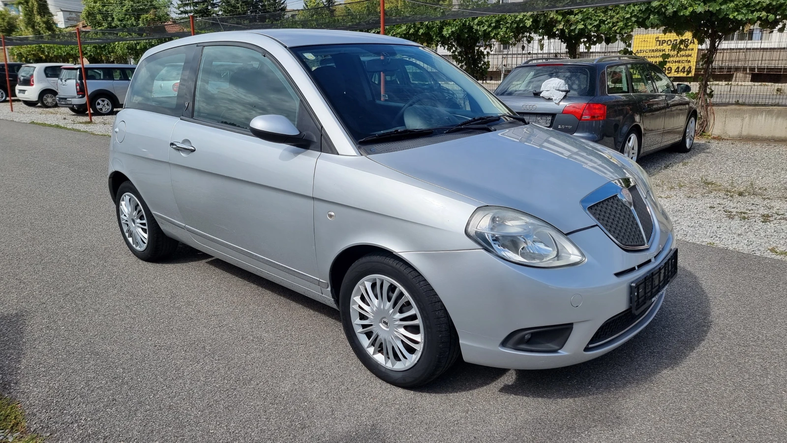 Lancia Ypsilon 1.2i Euro4 - изображение 3